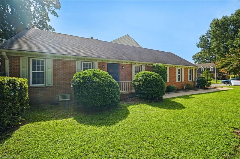 Photo 3 of 36 residential for sale in Chesapeake virginia Photo 3 of 36 residential for sale in Chesapeake virginia