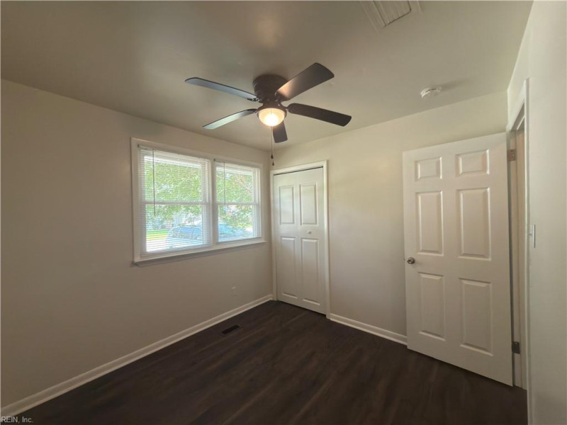 Photo 17 of 42 residential for sale in Chesapeake virginia Photo 17 of 42 residential for sale in Chesapeake virginia