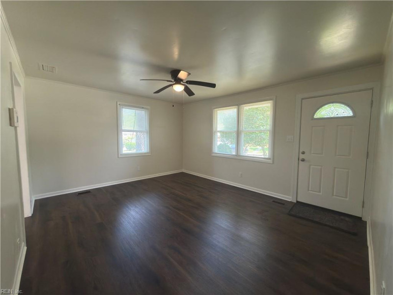 Photo 6 of 42 residential for sale in Chesapeake virginia Photo 6 of 42 residential for sale in Chesapeake virginia
