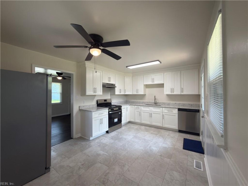 Photo 9 of 42 residential for sale in Chesapeake virginia Photo 9 of 42 residential for sale in Chesapeake virginia