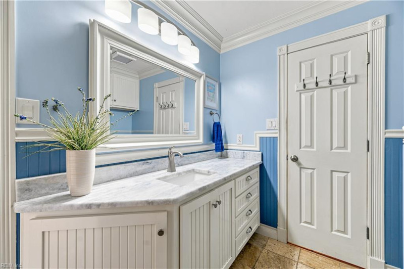 Photo 10 of 35 residential for sale in Virginia Beach virginia