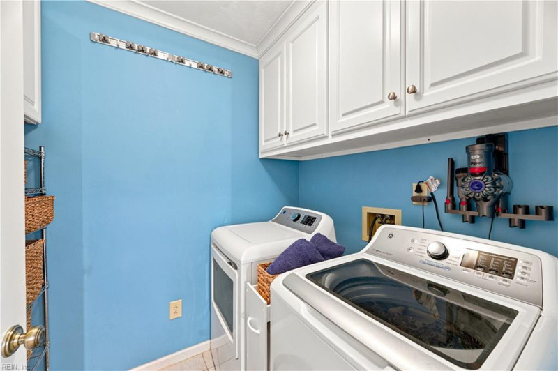 Photo 13 of 35 residential for sale in Virginia Beach virginia