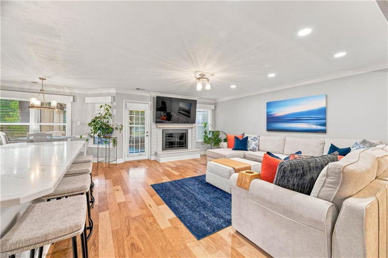 Photo 14 of 35 residential for sale in Virginia Beach virginia