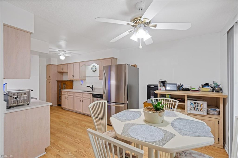 Photo 17 of 42 residential for sale in Virginia Beach virginia