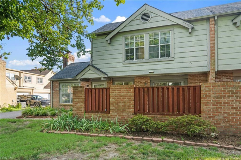 Photo 2 of 42 residential for sale in Virginia Beach virginia