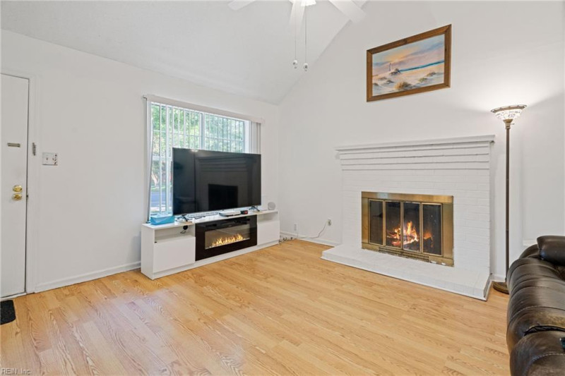 Photo 7 of 42 residential for sale in Virginia Beach virginia