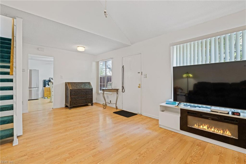 Photo 8 of 42 residential for sale in Virginia Beach virginia