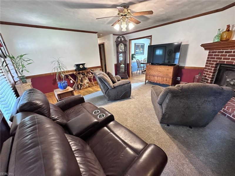 Photo 12 of 29 residential for sale in Chesapeake virginia