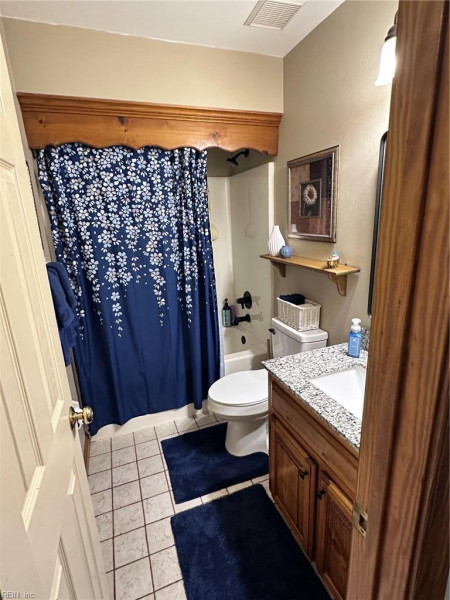 Photo 16 of 29 residential for sale in Chesapeake virginia