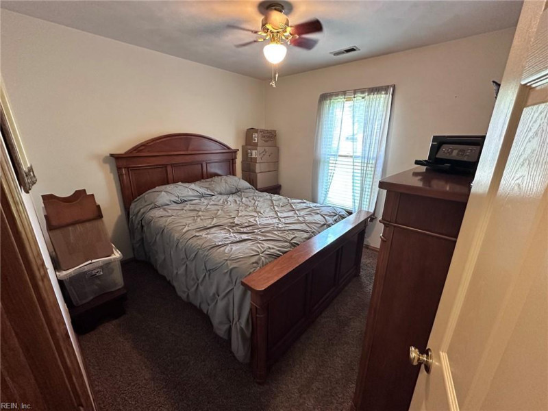 Photo 19 of 29 residential for sale in Chesapeake virginia