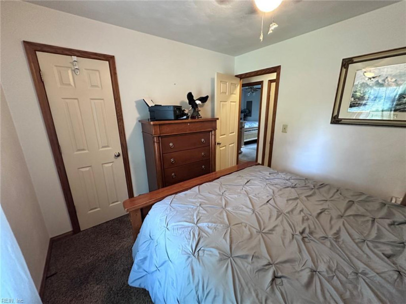 Photo 20 of 29 residential for sale in Chesapeake virginia