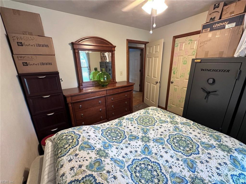 Photo 23 of 29 residential for sale in Chesapeake virginia