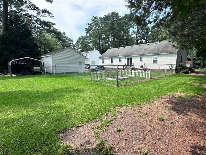 Photo 4 of 29 residential for sale in Chesapeake virginia