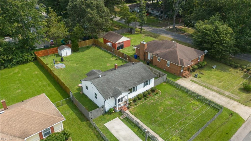 Photo 28 of 32 residential for sale in Portsmouth virginia
