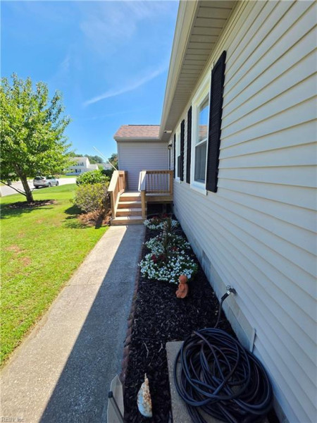 Photo 3 of 17 residential for sale in Newport News virginia Photo 3 of 17 residential for sale in Newport News virginia