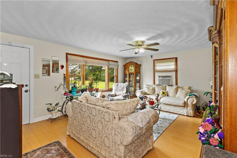 Photo 6 of 30 residential for sale in Suffolk virginia