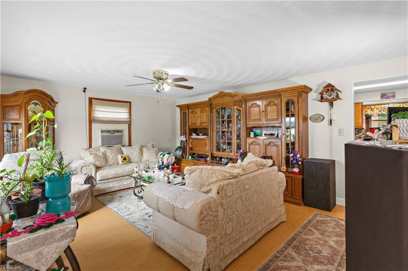 Photo 7 of 30 residential for sale in Suffolk virginia