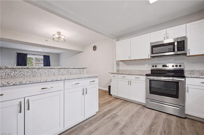 Photo 11 of 36 residential for sale in Newport News virginia