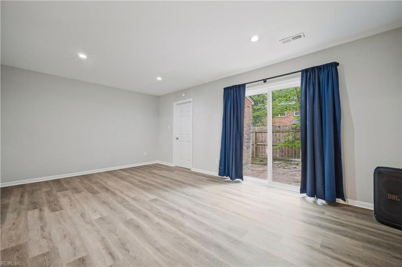 Photo 6 of 36 residential for sale in Newport News virginia