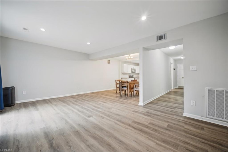 Photo 7 of 36 residential for sale in Newport News virginia