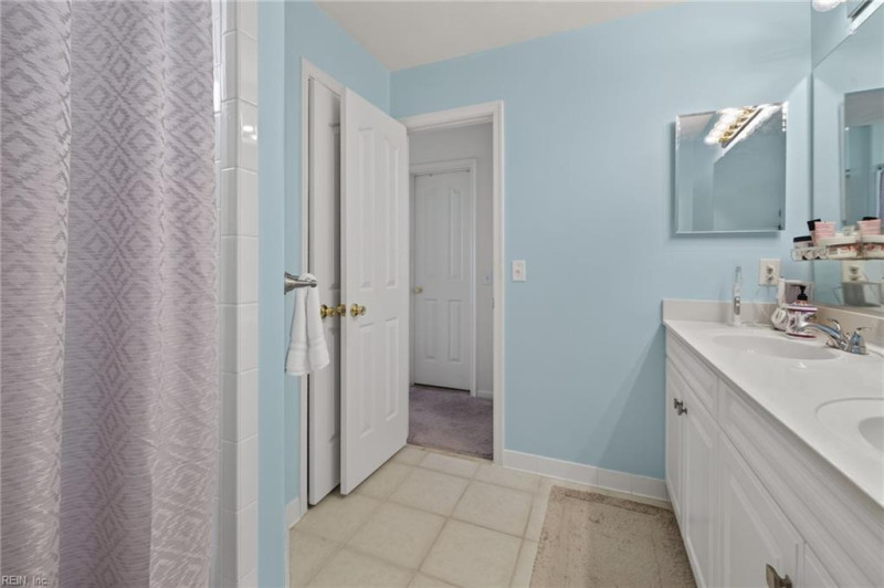 Photo 13 of 24 residential for sale in Virginia Beach virginia