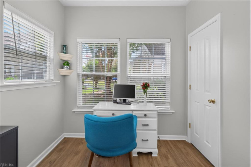 Photo 5 of 24 residential for sale in Virginia Beach virginia