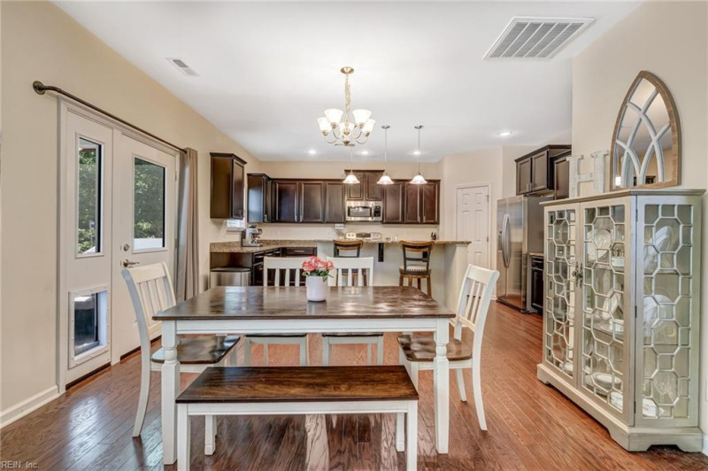 Photo 12 of 44 residential for sale in Gloucester County virginia