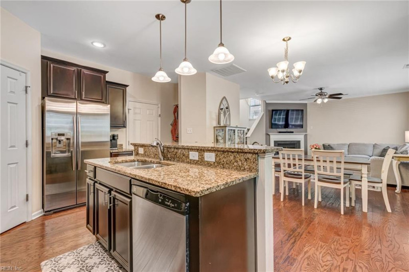 Photo 18 of 44 residential for sale in Gloucester County virginia