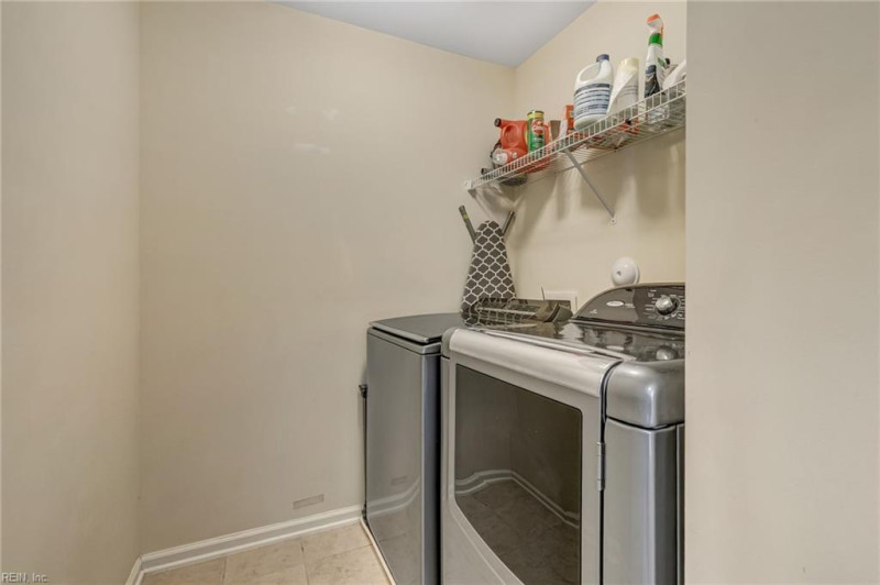 Photo 26 of 44 residential for sale in Gloucester County virginia