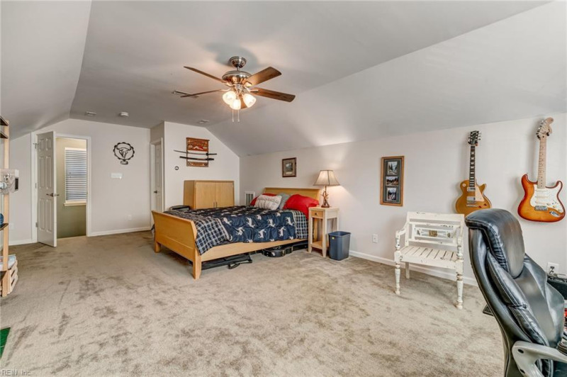Photo 33 of 44 residential for sale in Gloucester County virginia