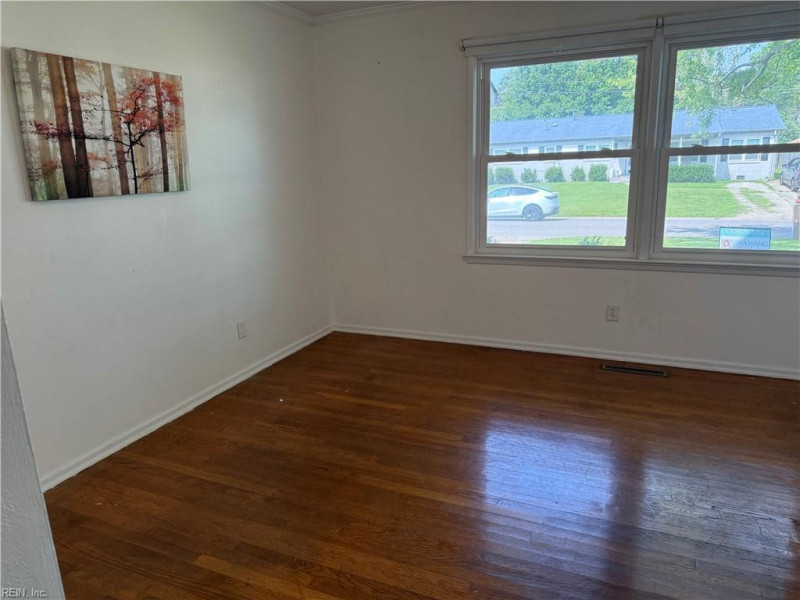 Photo 13 of 28 residential for sale in Virginia Beach virginia
