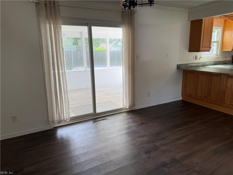 Photo 17 of 28 residential for sale in Virginia Beach virginia