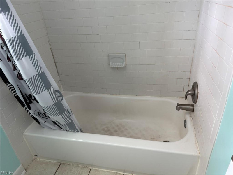 Photo 21 of 28 residential for sale in Virginia Beach virginia
