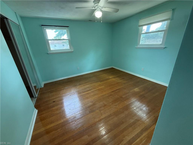 Photo 22 of 28 residential for sale in Virginia Beach virginia