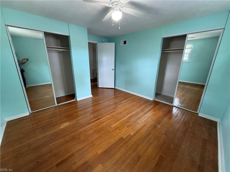 Photo 23 of 28 residential for sale in Virginia Beach virginia