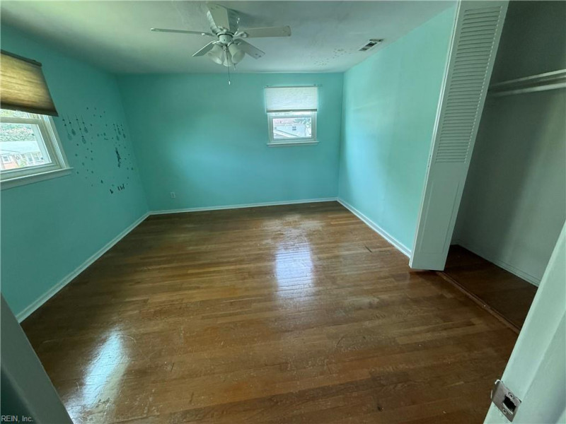 Photo 27 of 28 residential for sale in Virginia Beach virginia