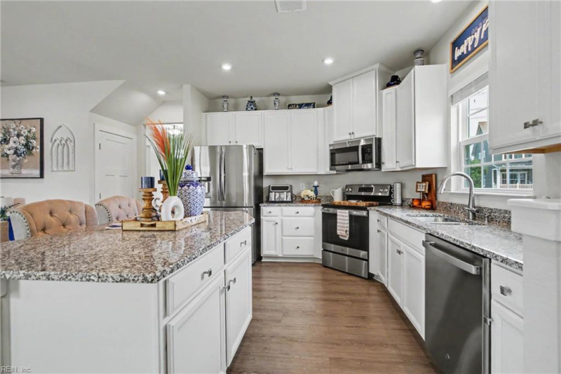 Photo 22 of 41 residential for sale in Chesapeake virginia