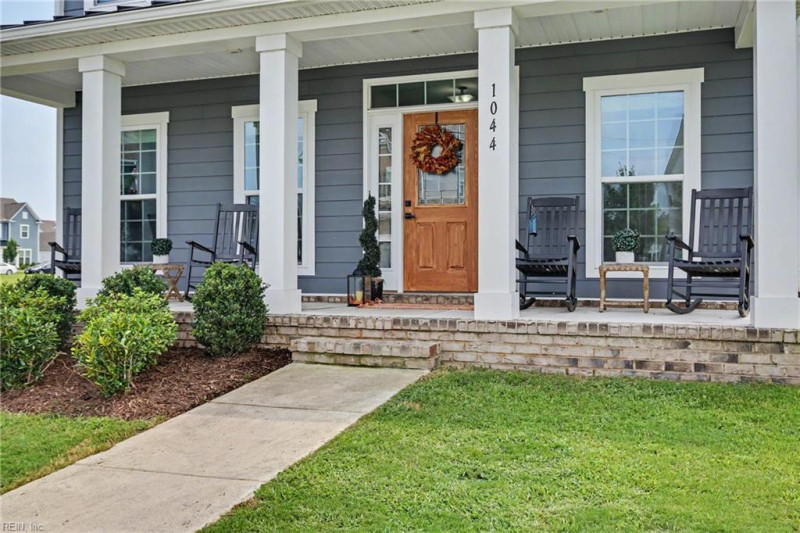 Photo 4 of 41 residential for sale in Chesapeake virginia