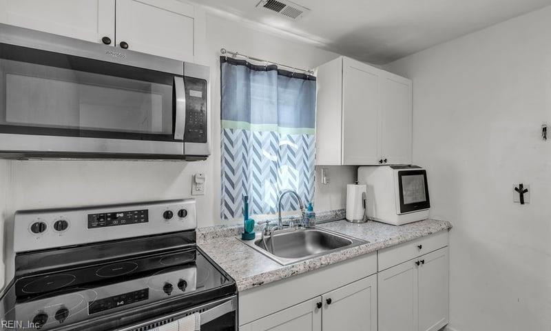 Photo 10 of 23 residential for sale in Portsmouth virginia