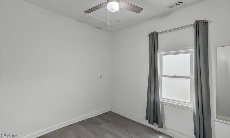 Photo 17 of 23 residential for sale in Portsmouth virginia