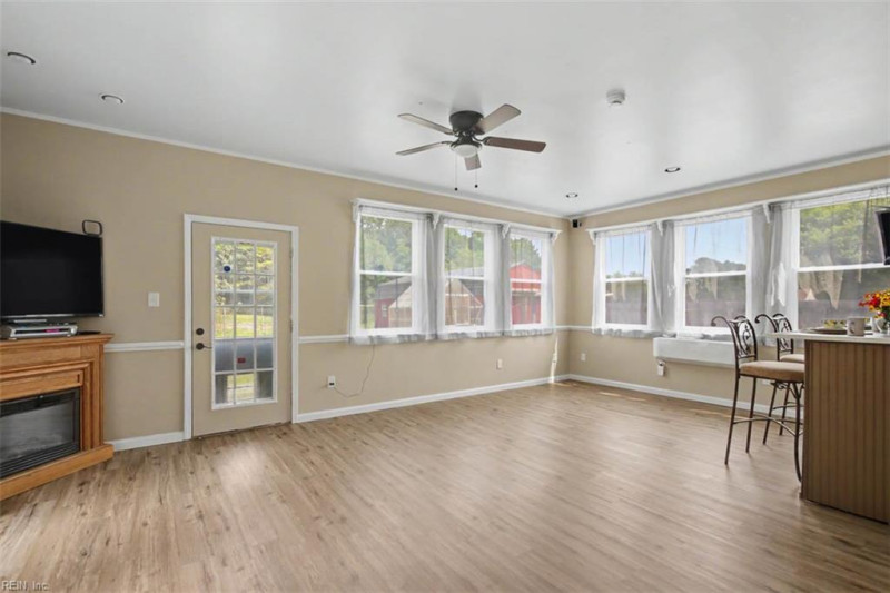 Photo 22 of 50 residential for sale in Chesapeake virginia
