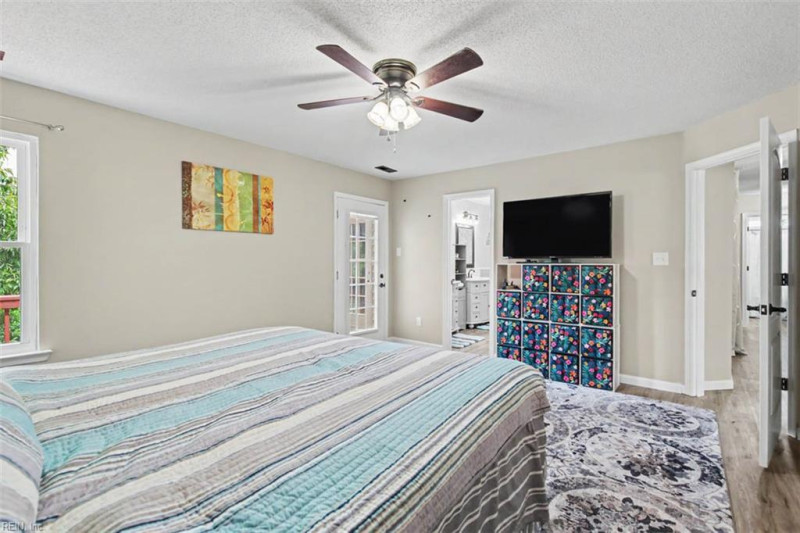 Photo 30 of 50 residential for sale in Chesapeake virginia