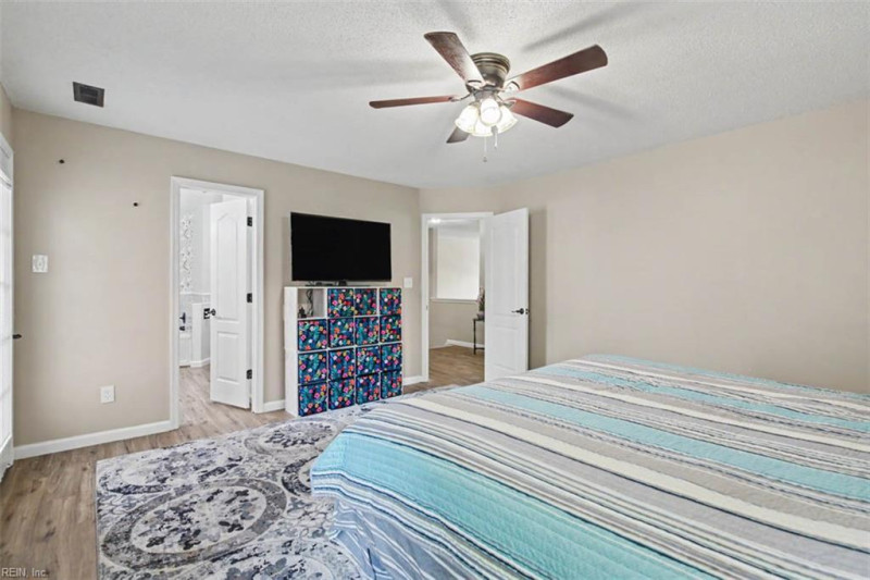 Photo 31 of 50 residential for sale in Chesapeake virginia