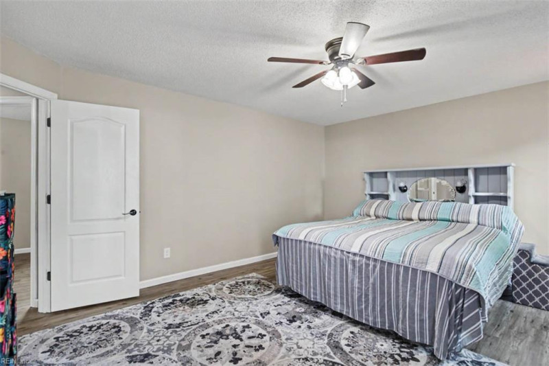 Photo 32 of 50 residential for sale in Chesapeake virginia