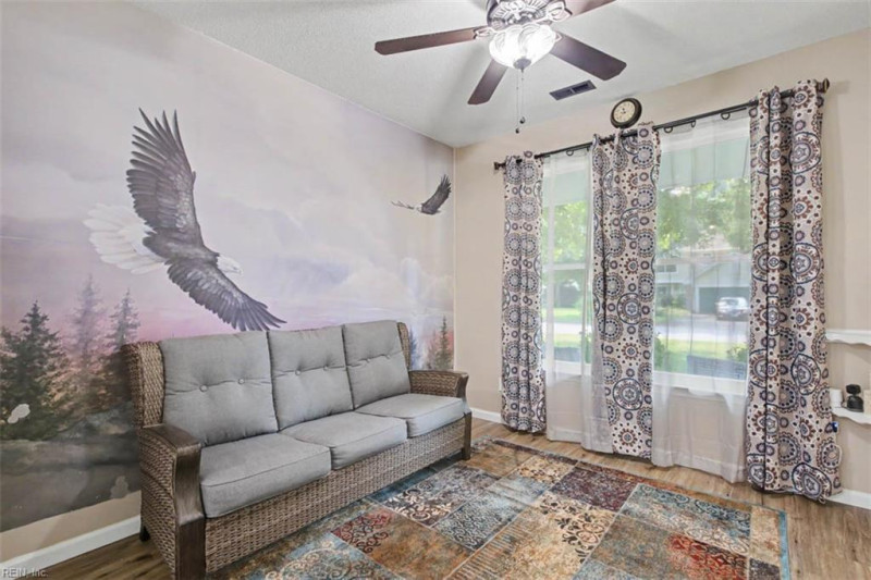 Photo 6 of 50 residential for sale in Chesapeake virginia