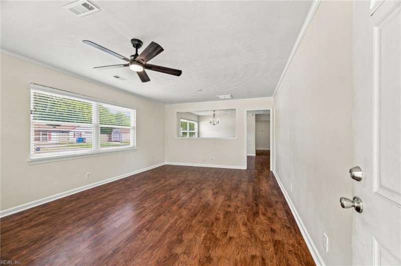Photo 11 of 28 residential for sale in Norfolk virginia