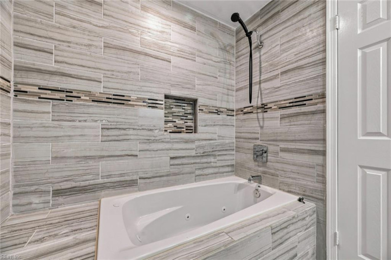 Photo 17 of 28 residential for sale in Norfolk virginia