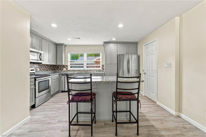 Photo 5 of 28 residential for sale in Norfolk virginia