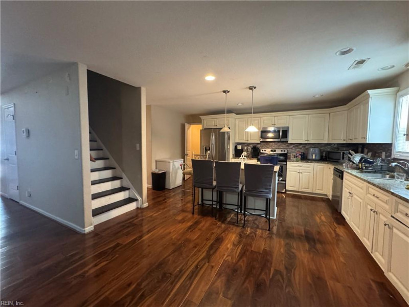 Photo 4 of 16 residential for sale in Norfolk virginia
