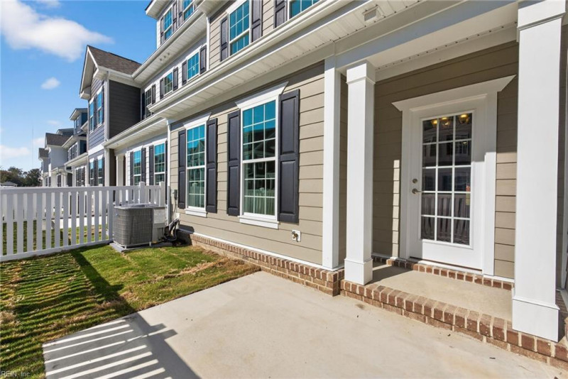 Photo 3 of 16 residential for sale in Chesapeake virginia Photo 3 of 16 residential for sale in Chesapeake virginia